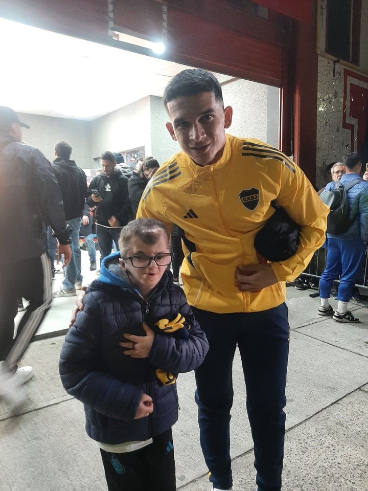 Mateo con Lautaro Blanco. (Gentileza Daniel Barbalia)