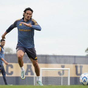 Cavani arrancó la semana a la par y luchar para estar en el debut del Clausura