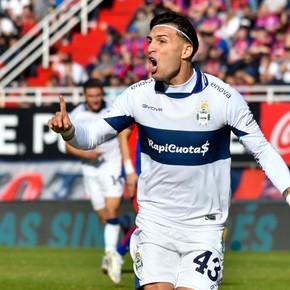 Las dos polémicas de San Lorenzo-Gimnasia: un acierto y un error arbitral muy grave