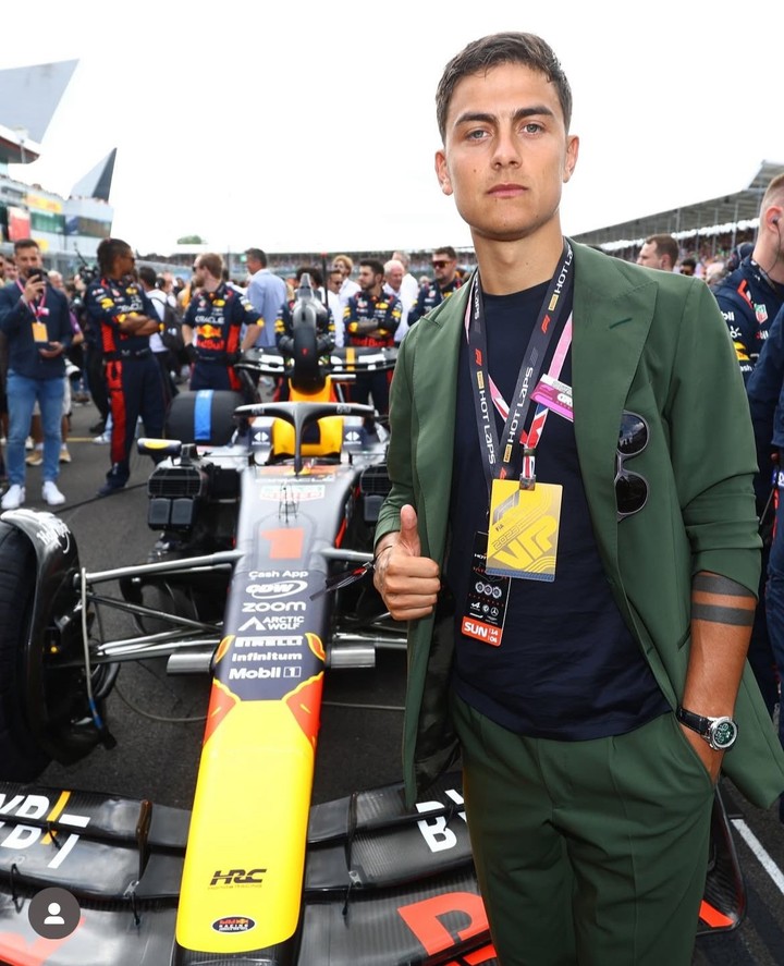 Dybala fue a ver la F1 en Silverstone.