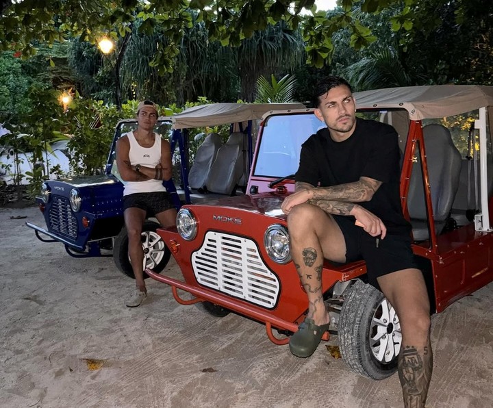Paredes en Maldivas Dybala Boca