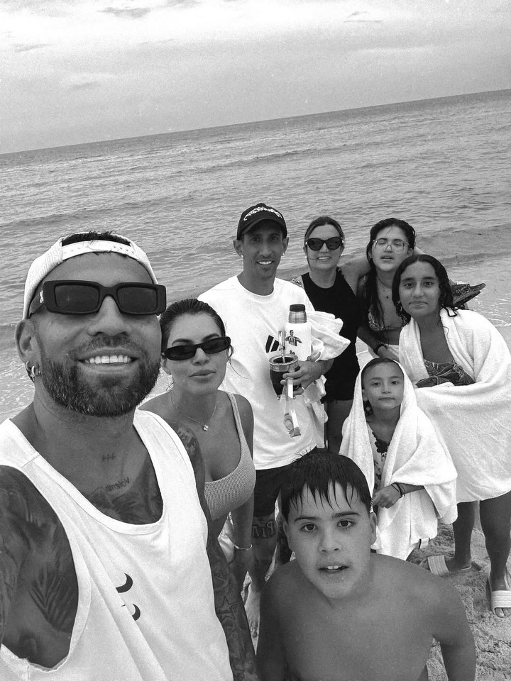 Otamendi disfrutó de unas vacaciones en Miami junto a su gran amigo, Ángel Di María.