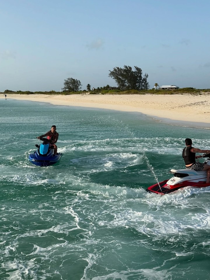 La vacaciones de Cuti Romero y su familia en Turks and Caicos.
