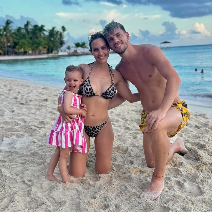 Las vacaciones familiares de Lo Celso en la playa.