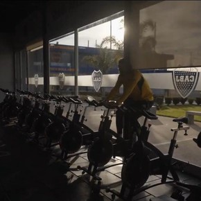 Los motivos por los que Cavani otra vez se entrenó aparte en Boca