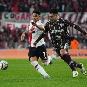 La comparación viral de los hinchas de River entre Maxi Salas y Dembélé
