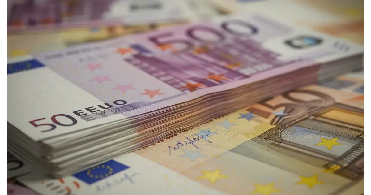 Euro BLUE HOY: precio y cotización de este 3 agosto 2025