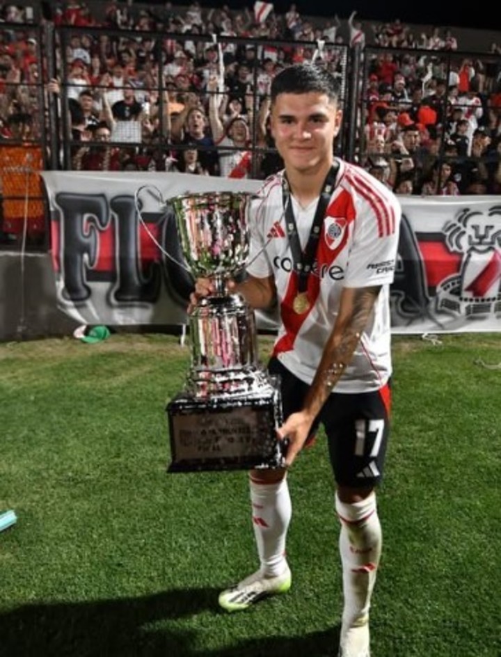 Jonás Luna fue campeón con la Reserva (Instagram).