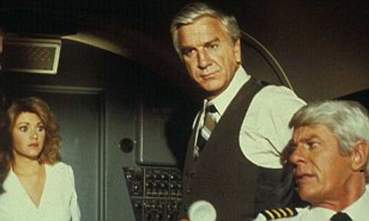 Con Peter Graves ("Misión imposible"). El secreto de "¿Y dónde está el piloto?" fue contratar actores "serios" para hacer comedia.