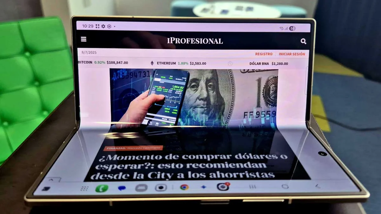 Nuevos celulares plegables de Samsung se ofrecen en hasta 18 cuotas sin interés