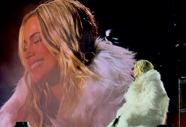 Tini Stoessel deslumbró en el primer show de «Futttura»: cómo es por dentro el innovador festival que convocó a más de 35.000 personas